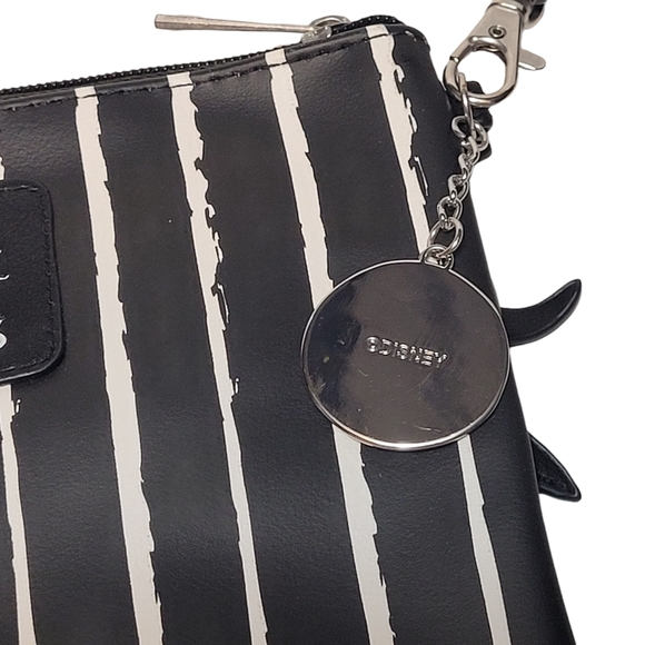 DISNEY NIGHTMARE BEFORE CHRISTMAS Wristlet Clutch Jack Black Bat - Picture 3 of 9